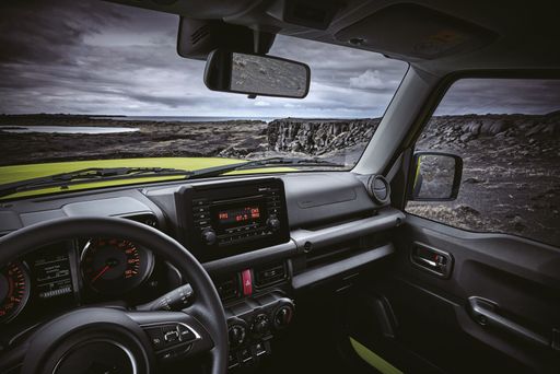 JIMNY LCV_Cockpit
