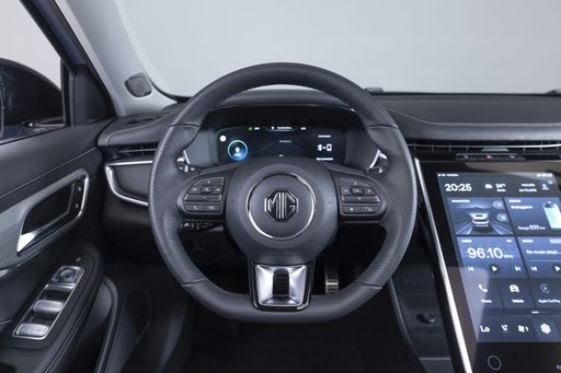 Marvel-R-steering-wheel