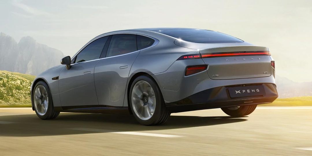xpeng-p7-rear