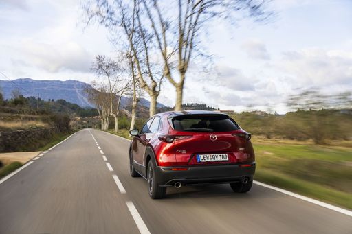 2022_mazda_cx-30_src_spain_act_41_highres