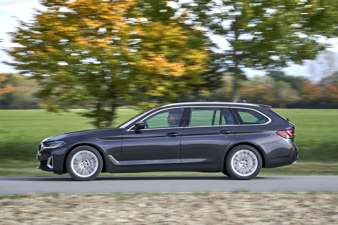 P90404045_highRes_the-new-bmw-530d-xdr