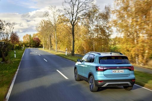 DB2021AU01114_medium