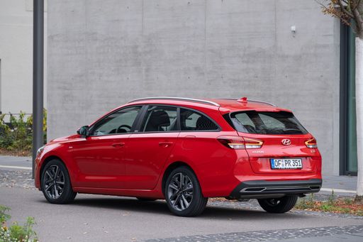 Hyundai_i30_Kombi_014