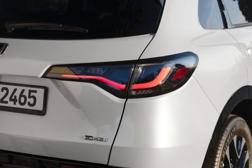 439978_2023_Honda_ZR-V_e_HEV_Advance