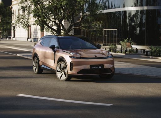 578822-LYNKCO_08EU_HERO_front-582ddc-original-1740402629