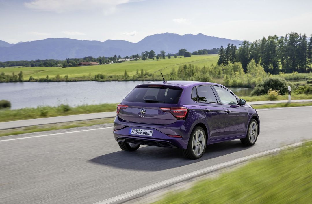 DB2021AU00728_medium