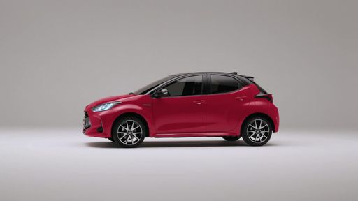 64051-newyaris-presskit-video-turntable-web-lr