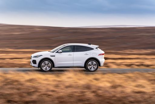Jag_E-PACE_PHEV_21MY_Yulong_White_100321_7835