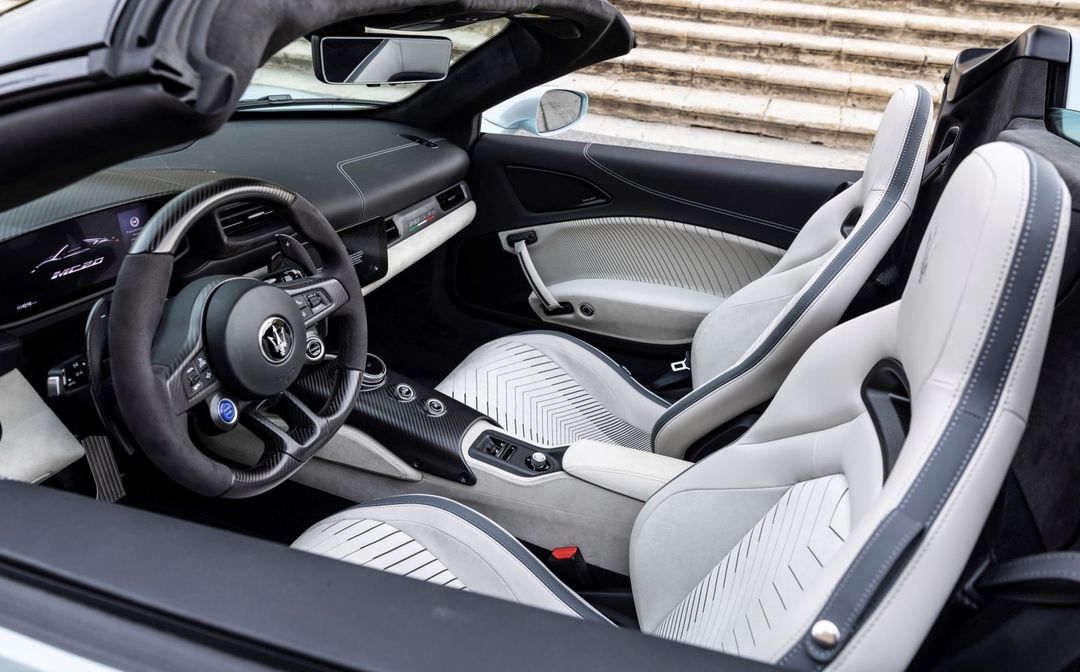 Small-20238-MaseratiMC20CieloAcquamarina