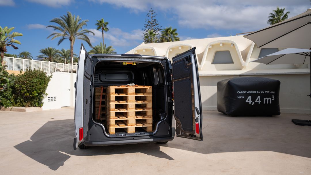 kia_pv5_event_cargo_static_digital_1920x1080_004