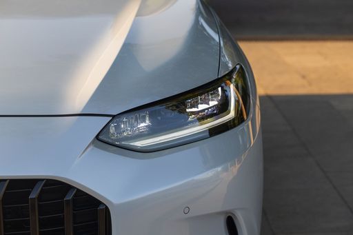 439980_2023_Honda_ZR-V_e_HEV_Advance