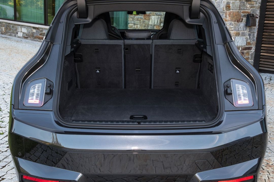 P90437462_highRes_the-first-ever-bmw-i