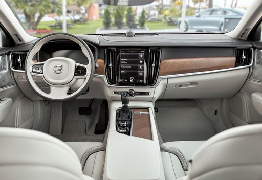 191745_New_Volvo_S90_V90_interior