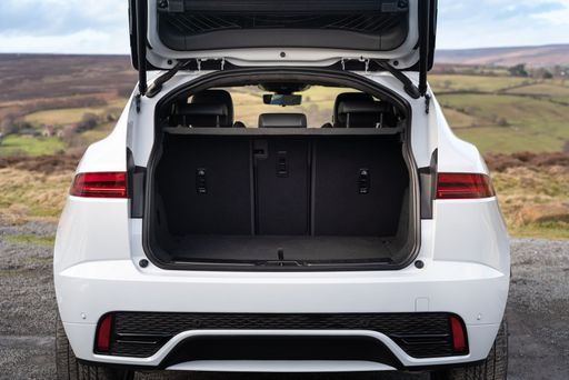 Jag_E-PACE_PHEV_21MY_Yulong_White_Loadspace_100321_1072