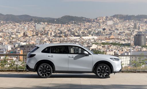 439971_2023_Honda_ZR-V_e_HEV_Advance