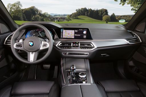 P90374994_highRes_the-new-bmw-x5-xdriv