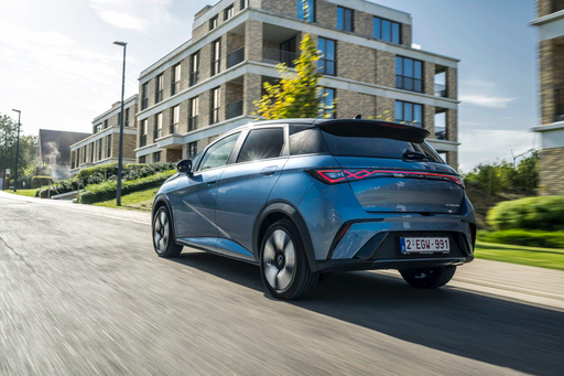 000AECC3-AF0F-42E4-A606-040E7FB88B81