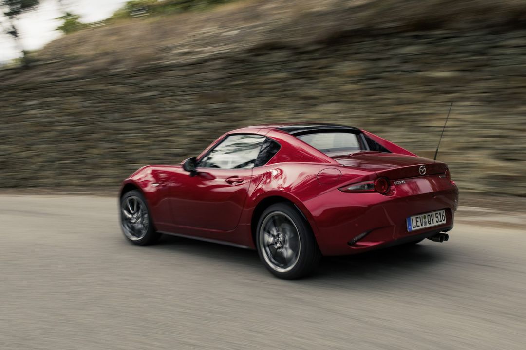 2023_mazda_mx-5_portugal_act_001_highres