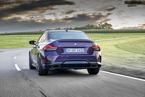 P90444267_highRes_bmw-m240i-xdrive-cou